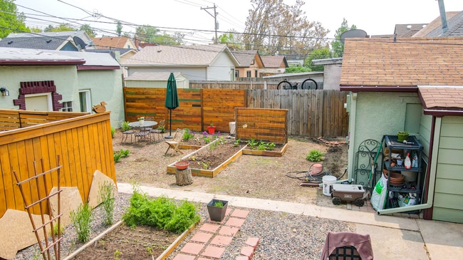 Building Photo - 42 Fox St