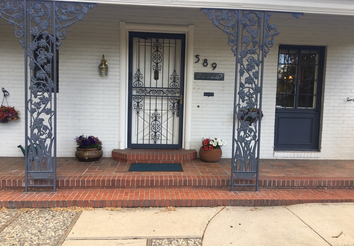 589 California Ave, Reno, NV 89509 Apartments in Reno, NV