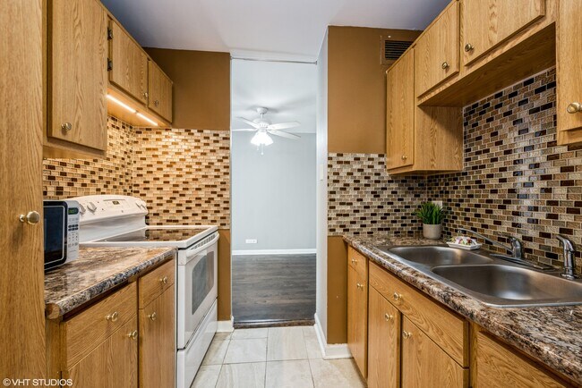 Foto del edificio - 6171 N Sheridan Rd