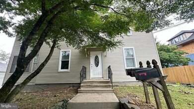 Building Photo - 16 Linden Ln
