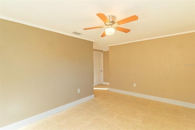 Foto del edificio - 114 E Northside Dr