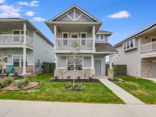 Foto del edificio - Contemporary 3 bed/2 bath home in the awar...