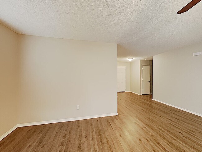 Foto del edificio - 725 Partridge Dr