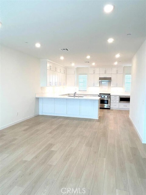 Foto del edificio - 4382 Maple Ln