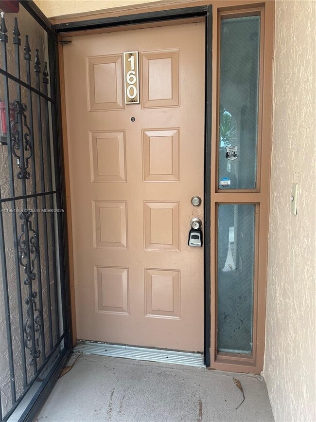 Foto del edificio - 10730 NW 14th St