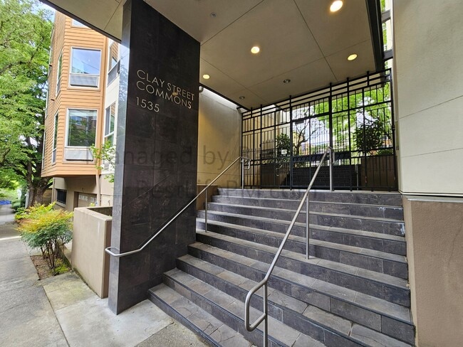 Photo - 1535 SW Clay St Townhome