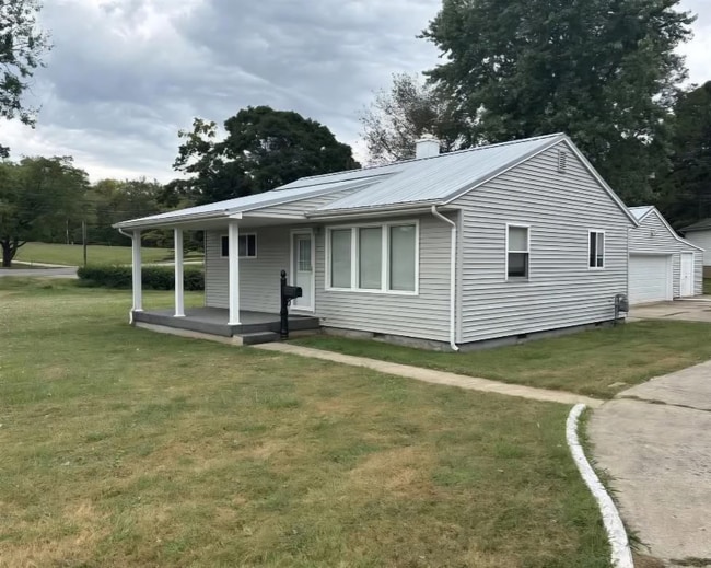 Building Photo - 222 Crestview Dr