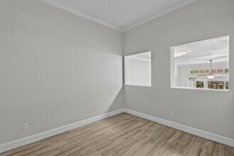 Building Photo - 7820 Seawall Blvd