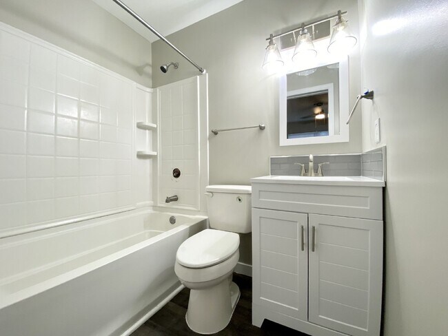 Foto del edificio - 2 Bedroom/2 Bath First Floor Condo