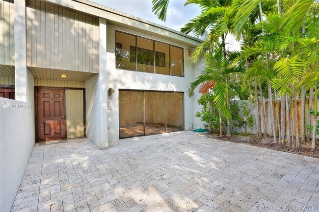 Building Photo - 7085 SW 67th Ave