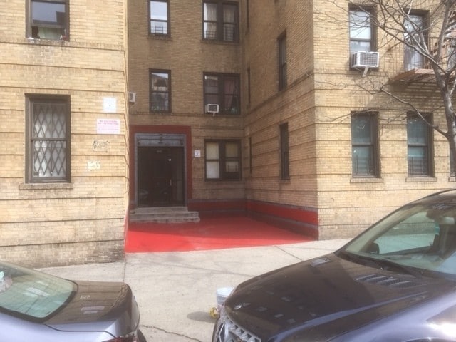 Primary Photo - 1162 Cromwell Ave