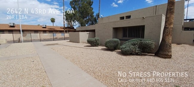 Building Photo - 2 Bed Condo at 43rd Ave and Thomas!