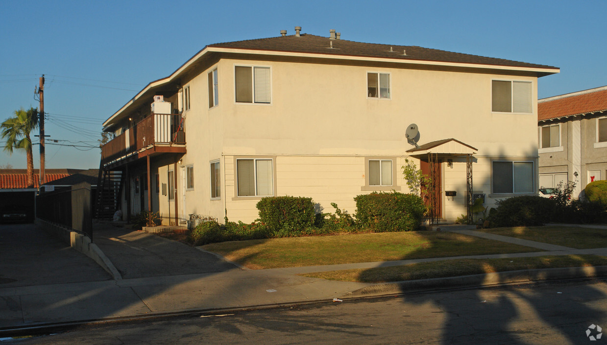 Primary Photo - 525 S Eremland Dr