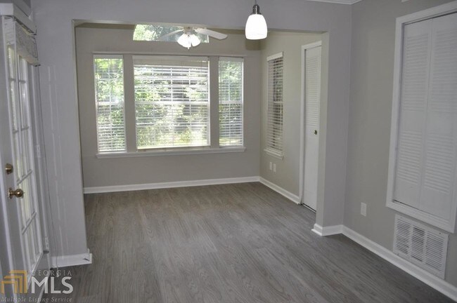 Foto del edificio - 211 St Andrews Ct