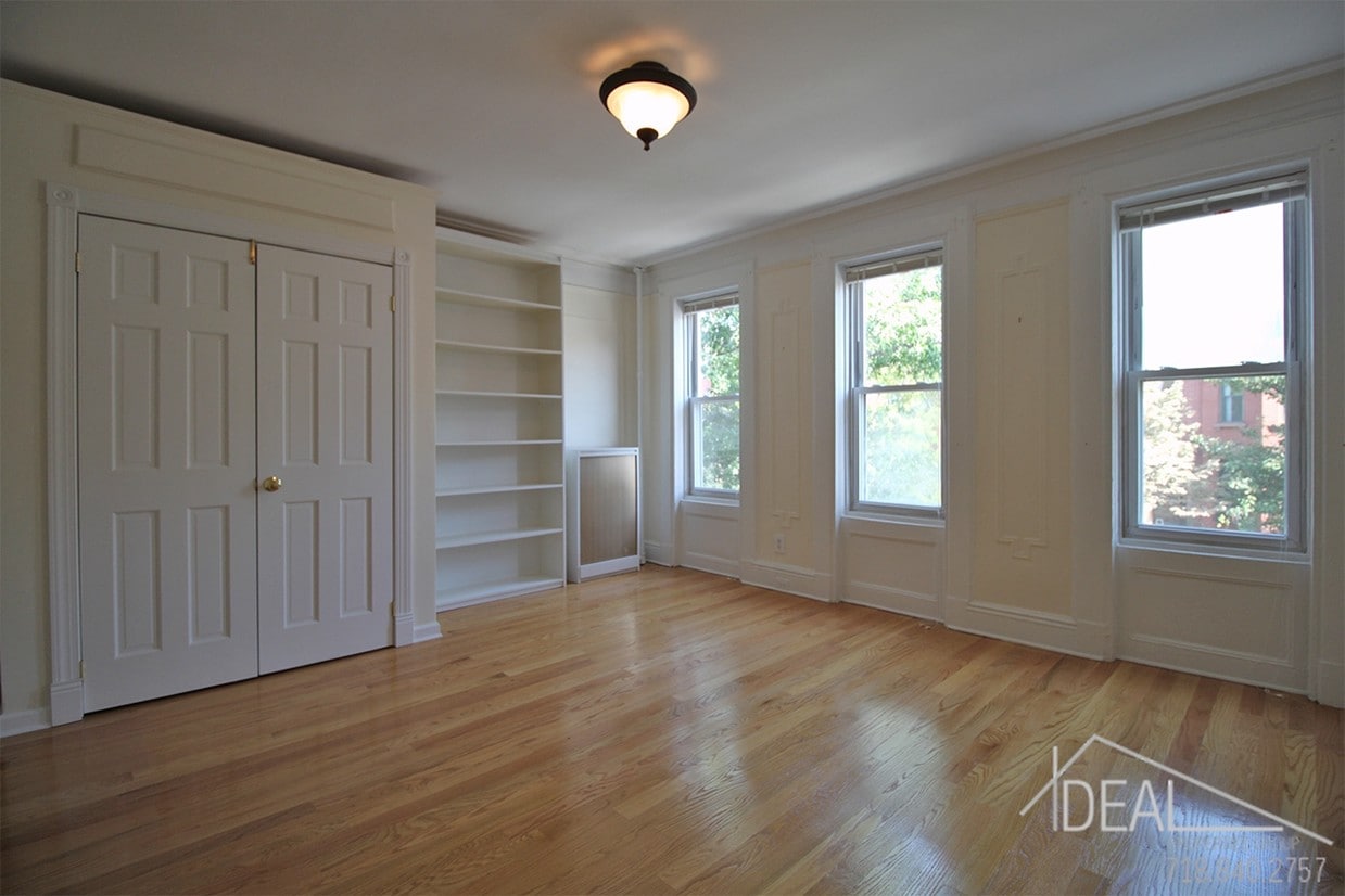 Primary Photo - 738 Union St