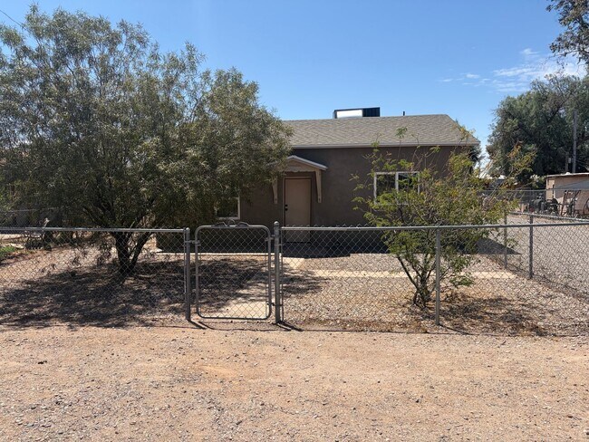 Foto del edificio - 2 Bedroom Rental in Coolidge | Washer/Dryer Included