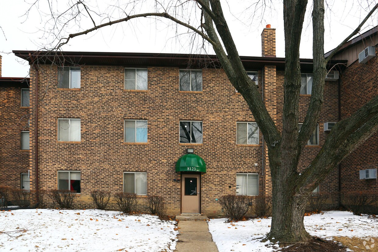 Building Photo - 8123 Waterbury Ct