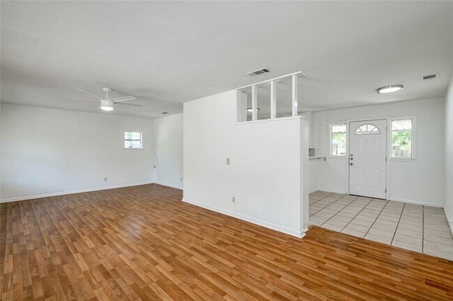 Foto del edificio - 4815 Blueberry Trail