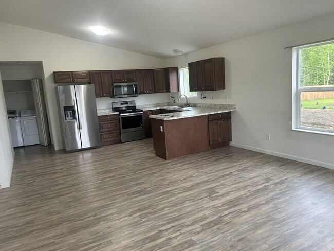 Building Photo - 4704 Adirondack Cir