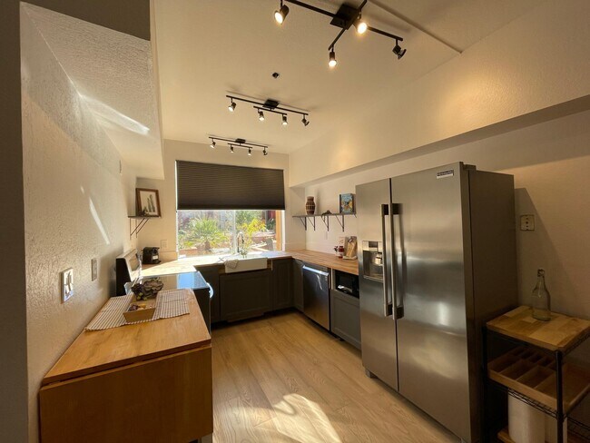 Foto del edificio - 154 W 5th St