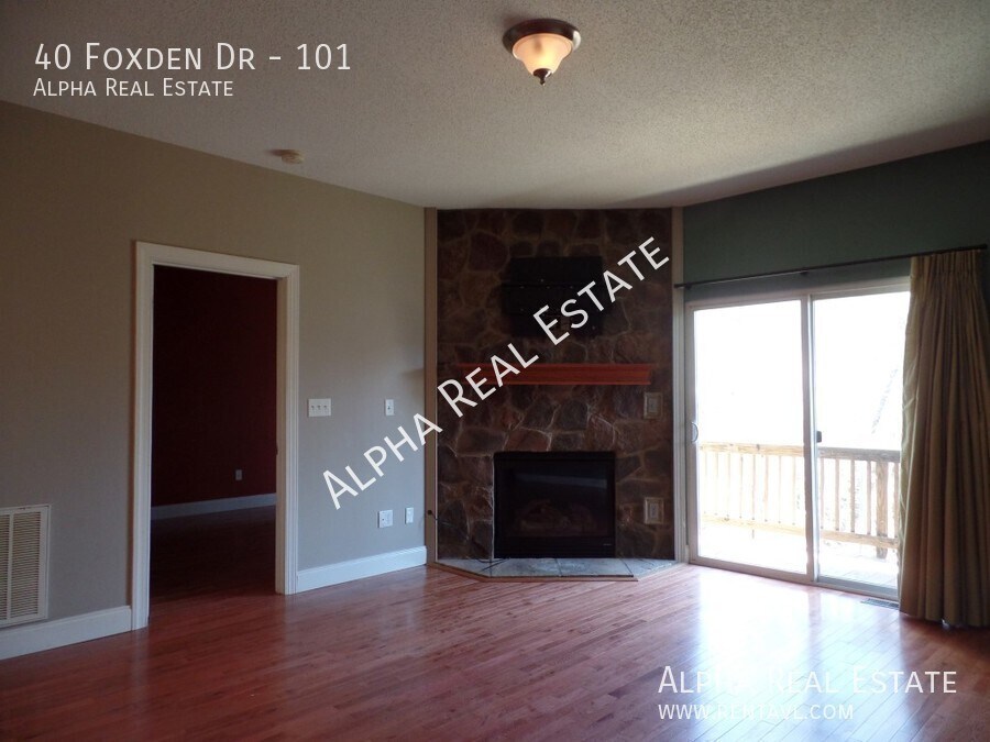 40 Foxden Dr Unit 101, Fletcher, NC 28732 Condo for Rent in Fletcher
