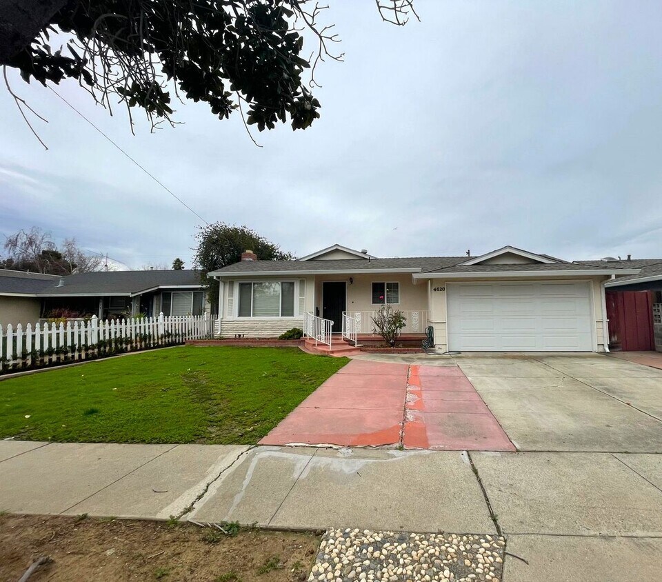 Primary Photo - 4620 Nelson Street, Fremont, CA 94538