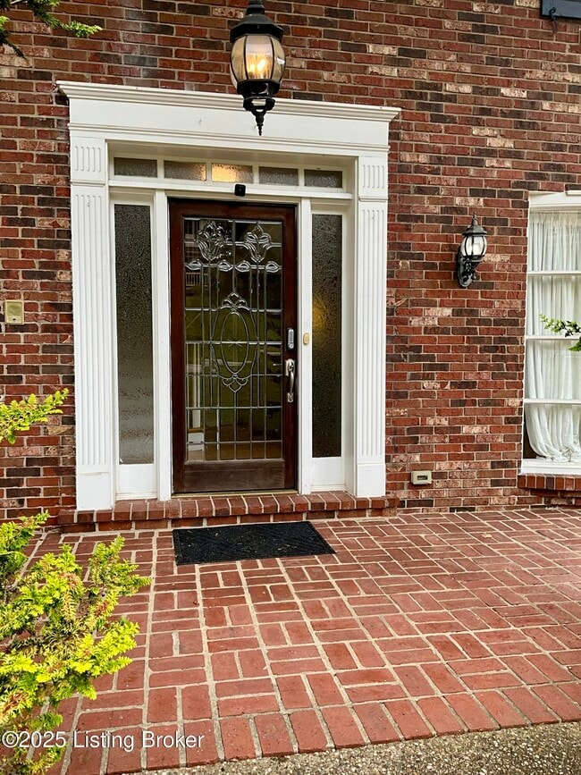 Building Photo - 2411 Chadford Way