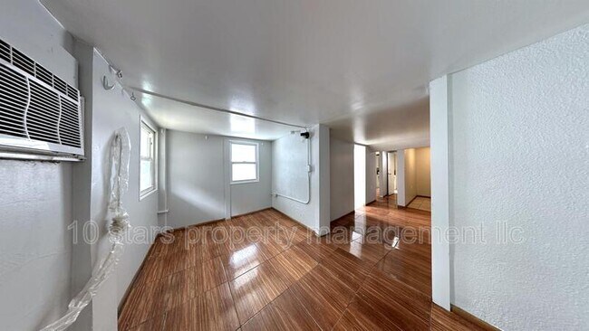 Building Photo - 2611 41st Ave N