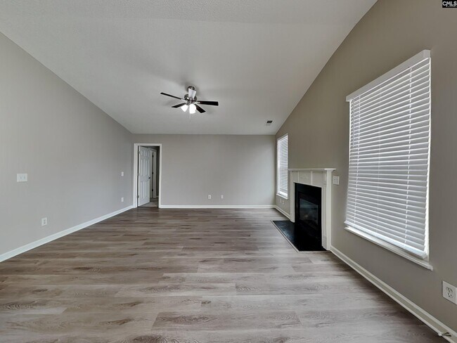 Foto del edificio - 149 Fox Grove Cir