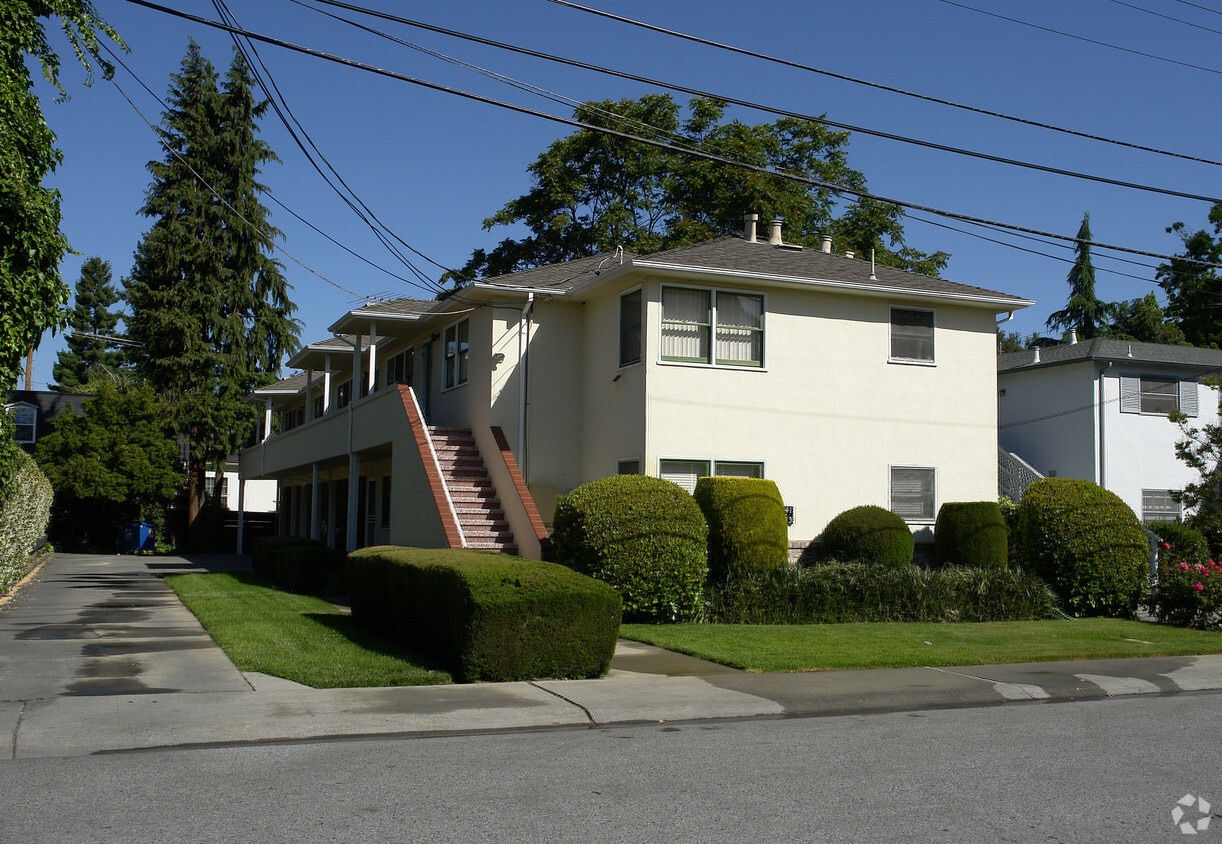 Primary Photo - 1141 Noel Dr