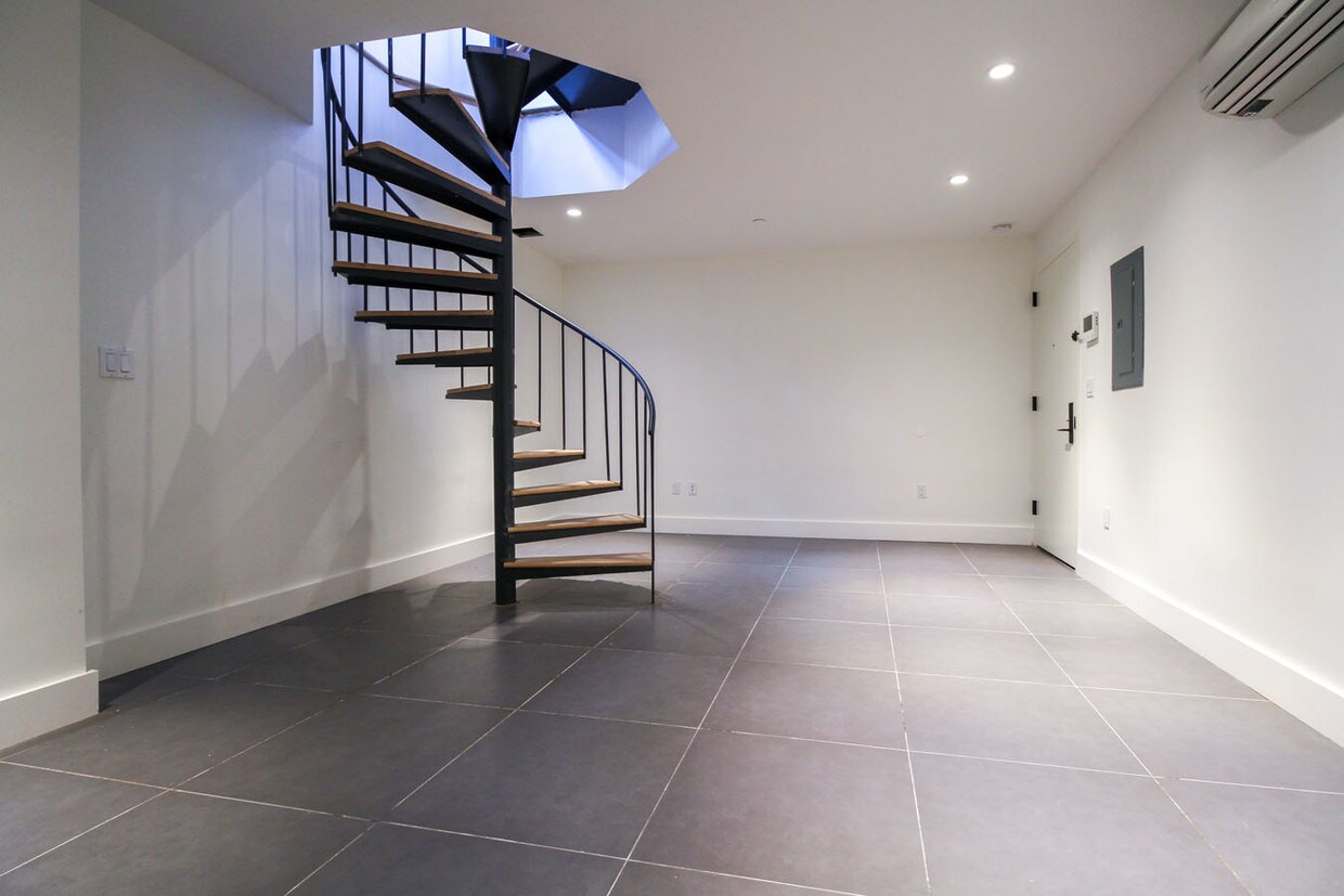 Foto principal - 246 Johnson Ave