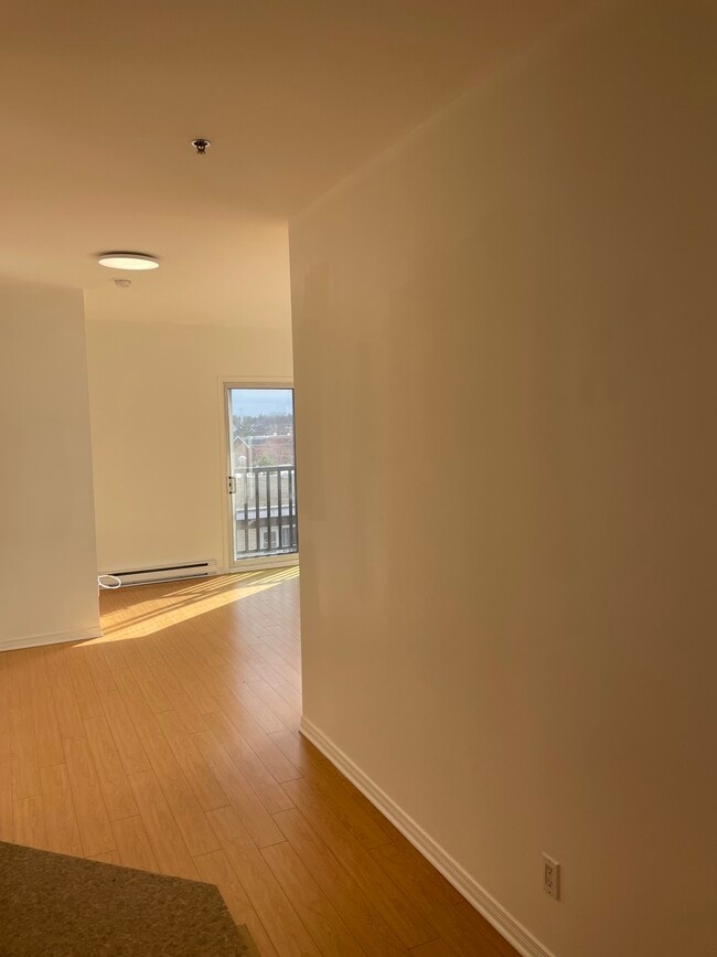 Building Photo - 7225 Rue Durocher