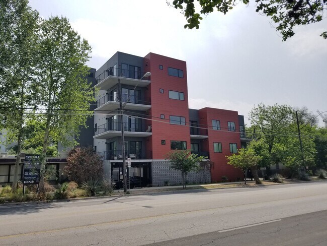 Foto del edificio - Luxurious East Austin 2 Bed 2 Bath Condo w...