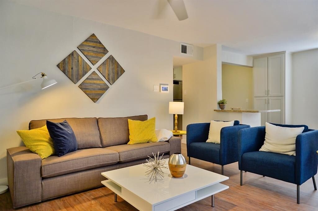 2008 Colquitt St Unit 7, Houston, TX 77098 Room for Rent in Houston