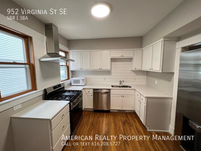 Foto del edificio - 952 Virginia St SE