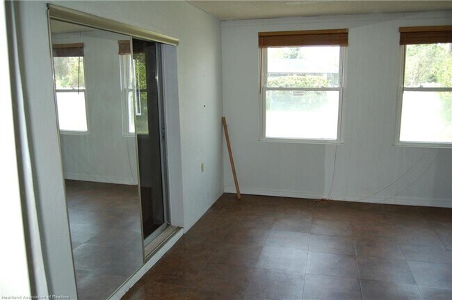 Building Photo - 1535 Benz Terrace