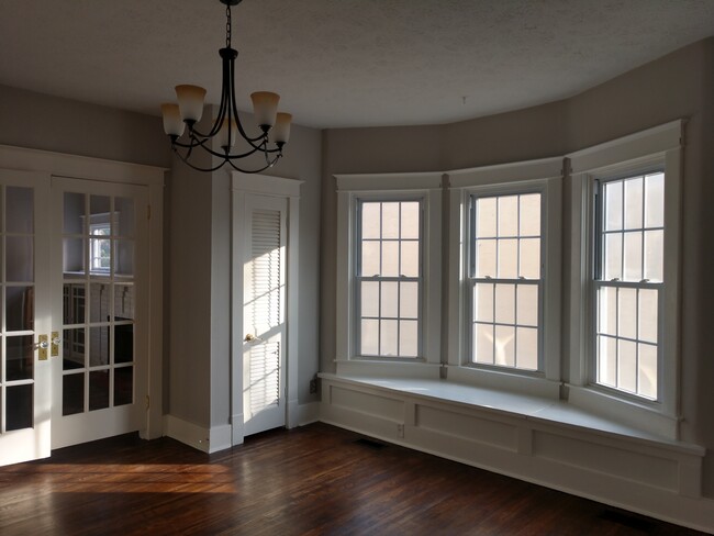 Dining Room - 4608 S 3rd St