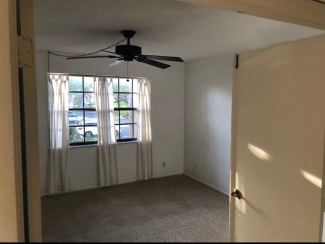 Building Photo - 19505 Quesada Ave