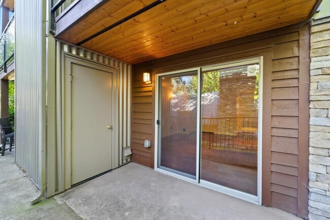Building Photo - The Boulders Condominium - 1 bedroom
