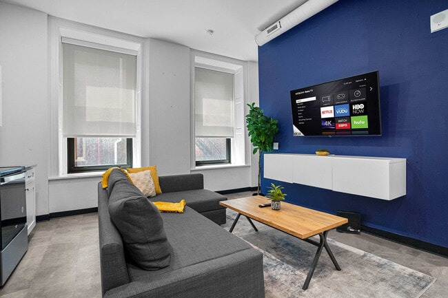 Building Photo - 209 9th St