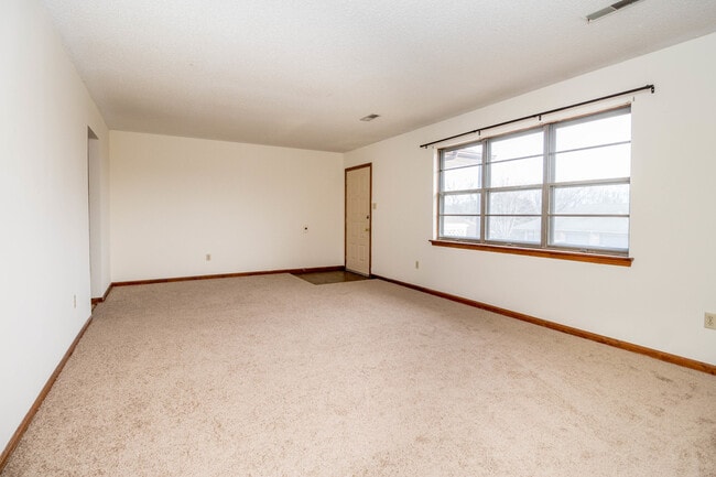 Building Photo - 1609-1611-1611 Handley Pl