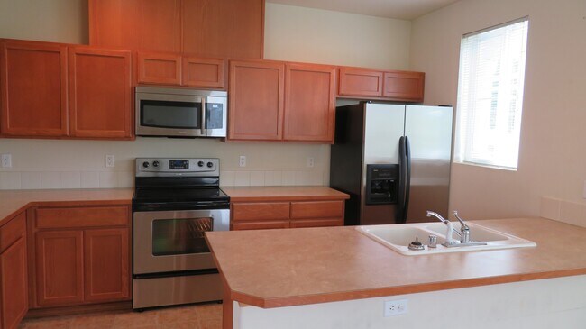 Foto del edificio - 2320 Simmons St