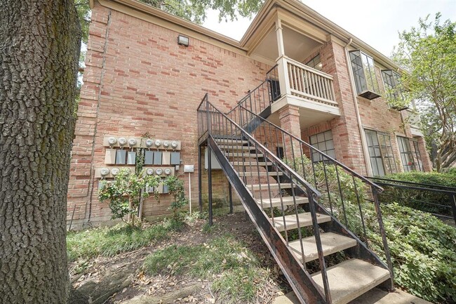 Foto del edificio - 2255 Braeswood Park Dr