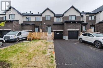 Building Photo - 805 Anciano Cres