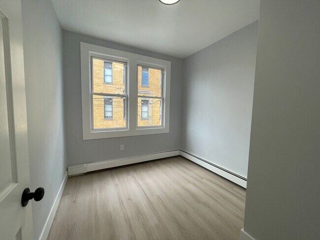 Unit 3 - 150 Cator Ave