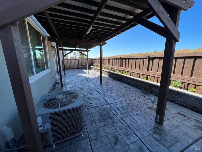 Building Photo - 5371 Elan Dr