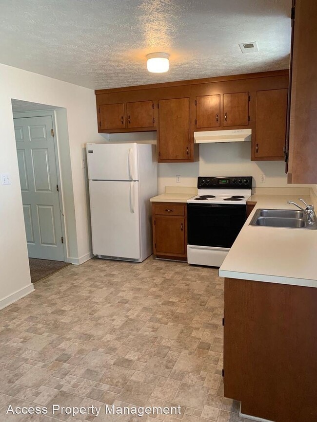 Building Photo - 2 br, 1.5 bath Apartment - 201 Dinwiddie Ave