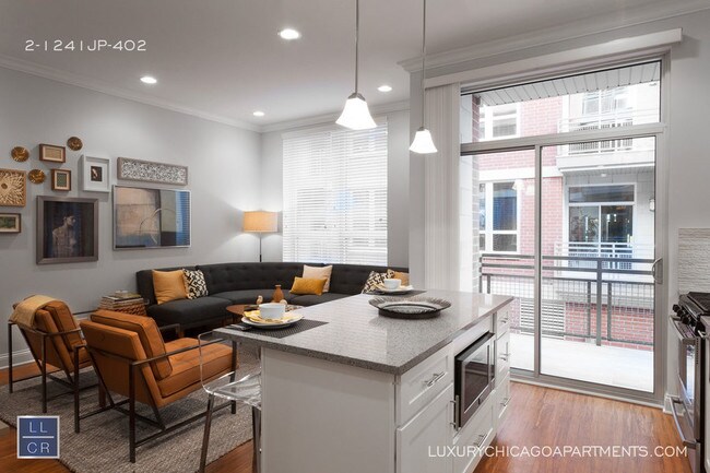 Foto del edificio - 1241 W Jackson Blvd