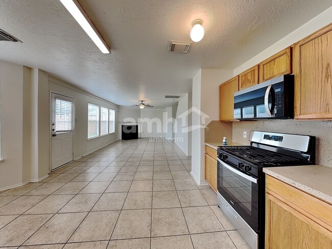 Building Photo - 16403 Lynn Crest Ct