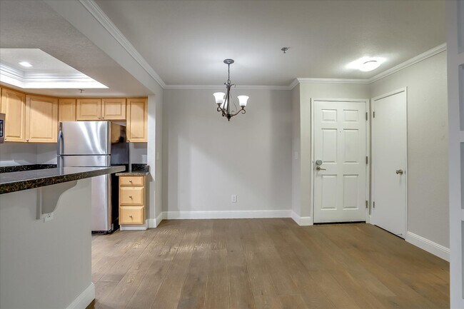 Foto del edificio - 2550 Oak Rd